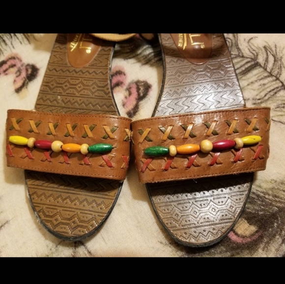 VINTAGE LEATHER WOVEN SANDALS BROWN HIPPIE PREPPY FESTIVAL 90S HIPSTER BEADED - Picture 2 of 10